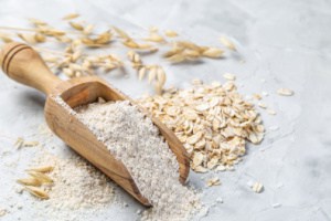 benefits of oats. homemade skincare face mask for acne, natural remedies for pimples. DIY face mask for acne