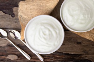 benefits of yogurt for skin homemade skincare face mask for acne, natural remedies for pimples. DIY face mask for acne