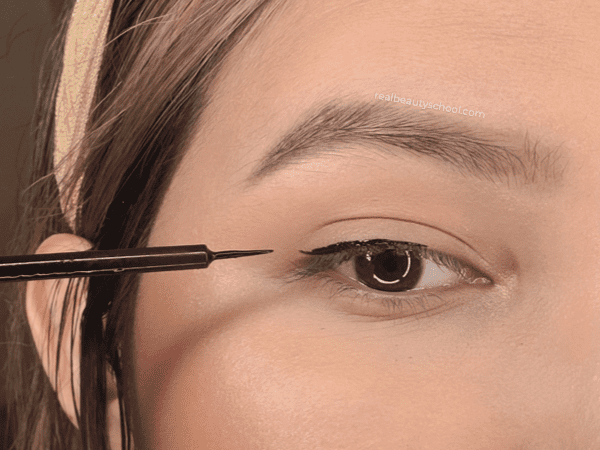 How to apply magnetic eyeliner, how to apply magnetic lashes with eyeliner