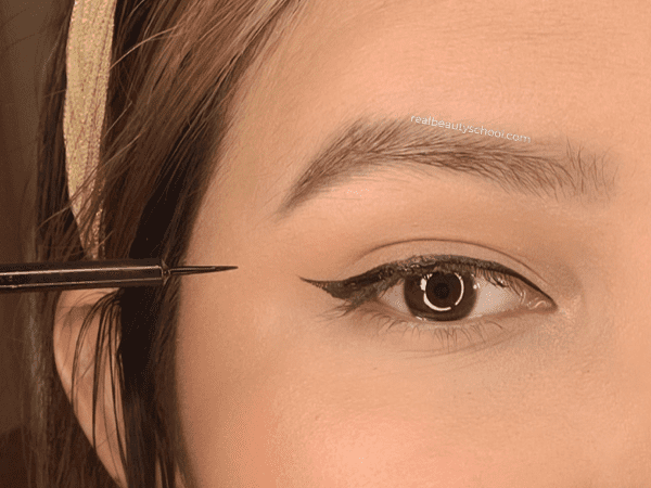 How to apply magnetic eyeliner, how to put on magnetic eyelashes with magnetic eyeliner