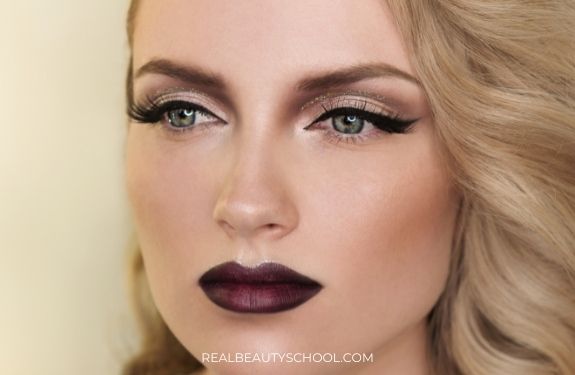 neutral eye makeup with bold lips to wear for a burgundy dress