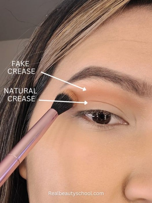 The Best Eyeshadow for Hooded Eyes Tips and tricks (Full guide) - Real 