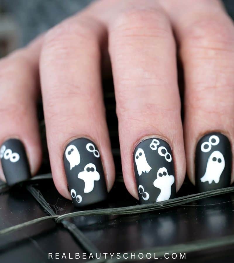 Ghost Halloween Nails 
