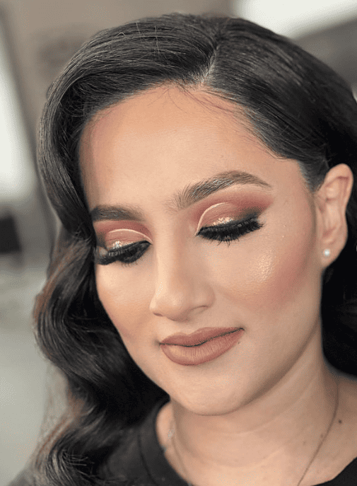 Brown cut crease with a pinch of pink and golden fall makeup looks