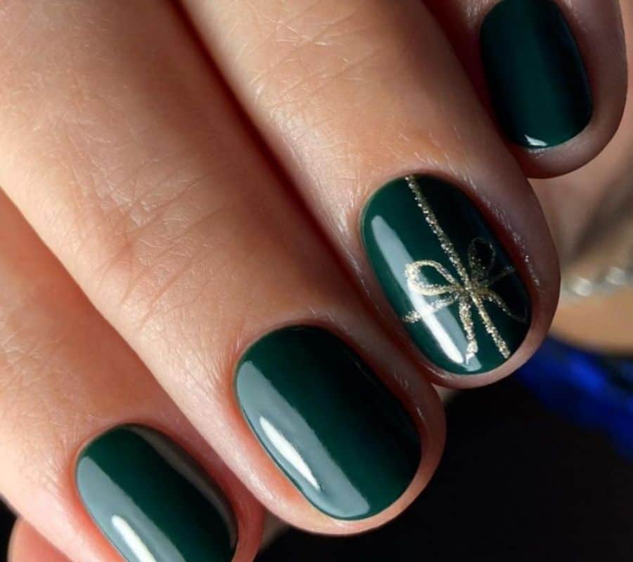 green christmas gel nails
