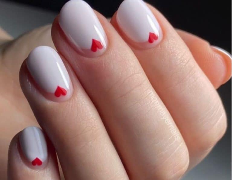 85+ Easy Valentine’s Day Nail Ideas (Cute & Elegant)