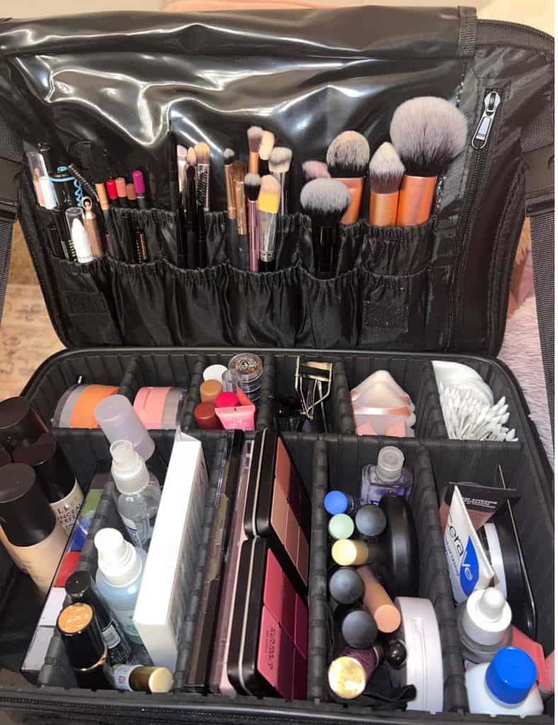 My freelance makeup kit 