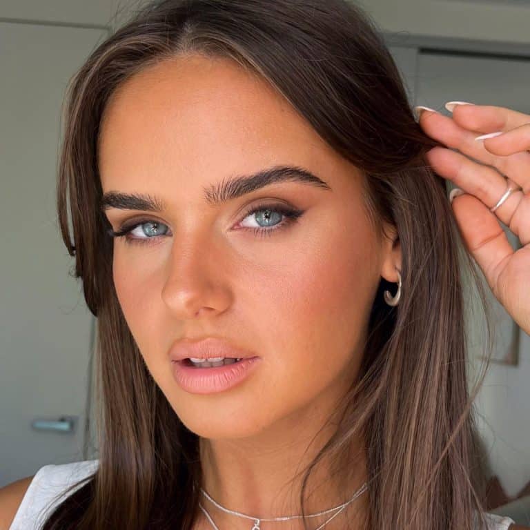 The Cuttest Back-to-School Makeup Ideas and tips for this new school year!