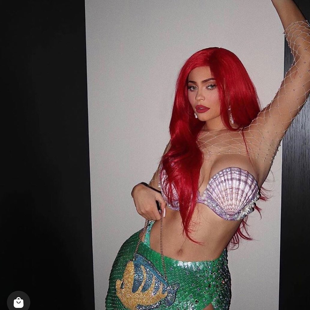 20 Single Halloween Ideas that are funny, spooky and iconic!