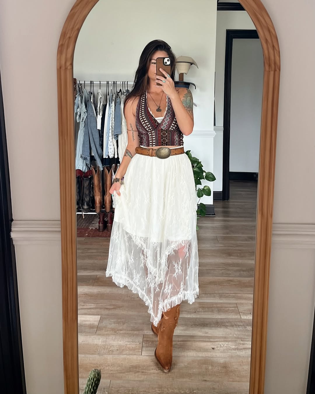 15 Rodeo Outfit Ideas for Women: Cute, Comfortable & Western-Inspired